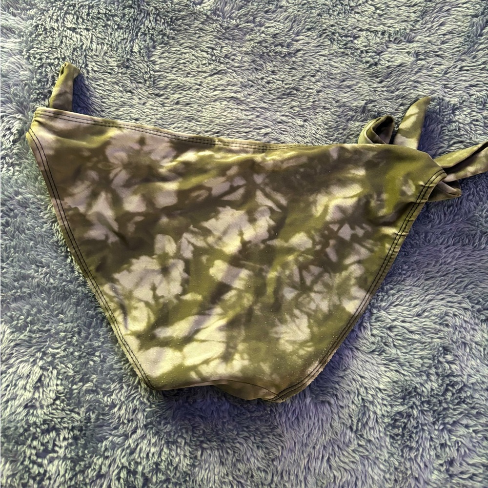 Never worn